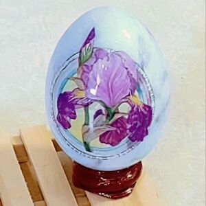 Vintage Marble egg With Iris With Wood Stand